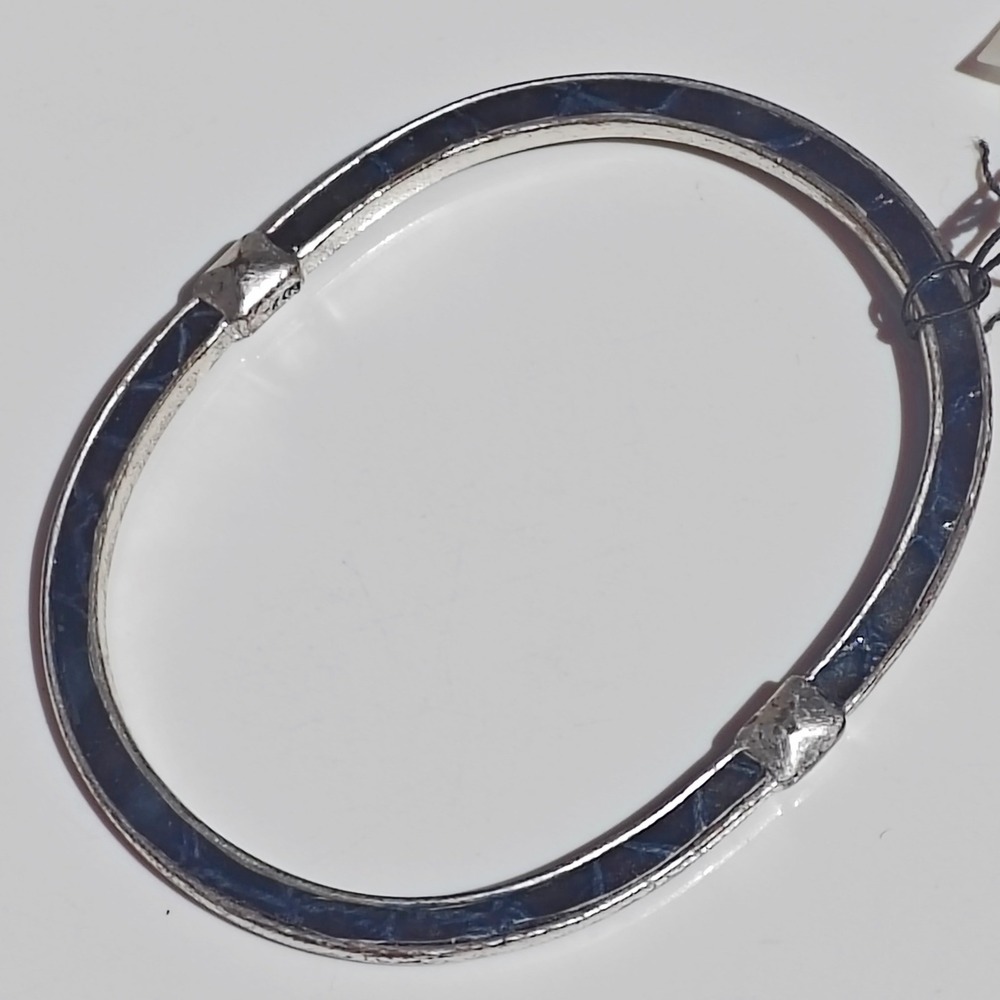 Kenneth Cole New York Bangle Bracelet Silver Tone Blue Leather Oval‎ Metal NWT